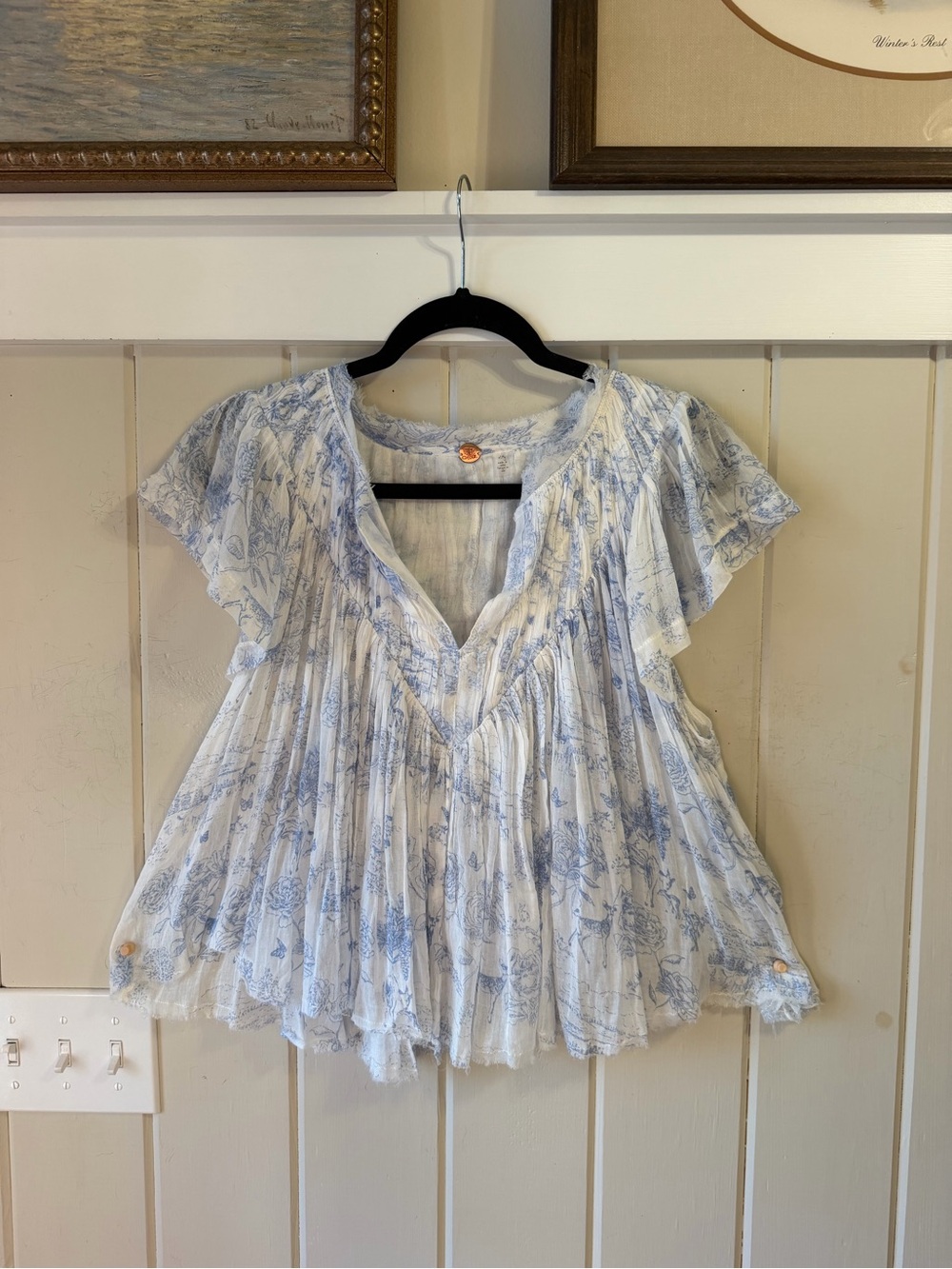 NWOT Free People White and Light Blue Floral Pleated Peasant Blouse, Size XL